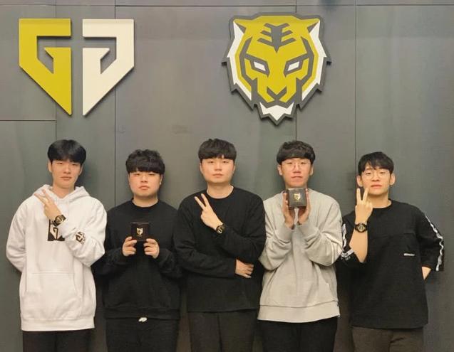 更具备在高 更具备在高