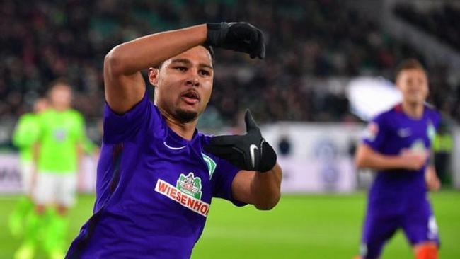 更是一场比 更是一场比