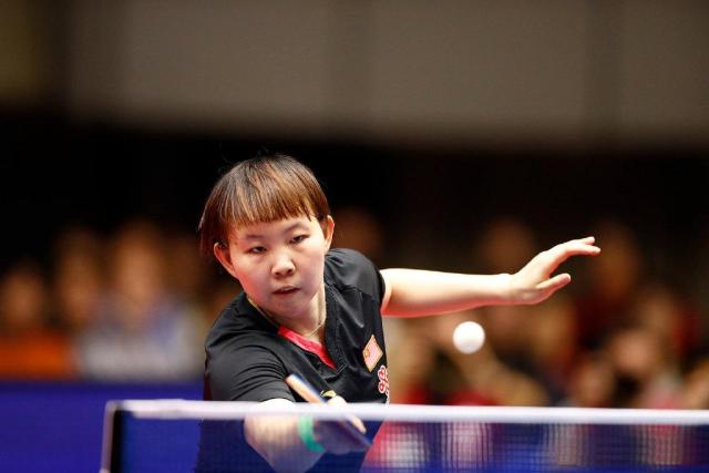 通过社交媒 通过社交媒